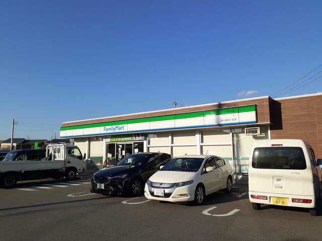 その他　ファミリーマート（その他）まで145m