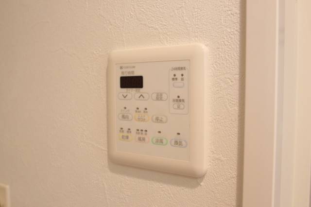 その他設備　浴室乾燥、ミストサウナがついています　１４０２号室の写真です