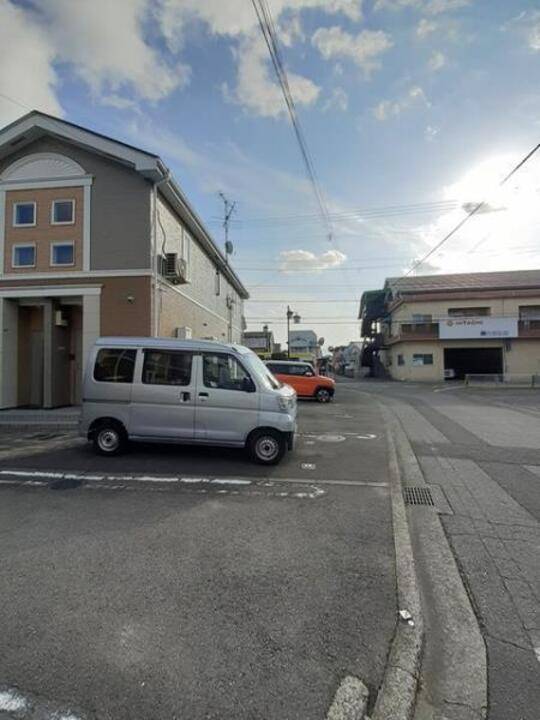 駐車場　駐車場