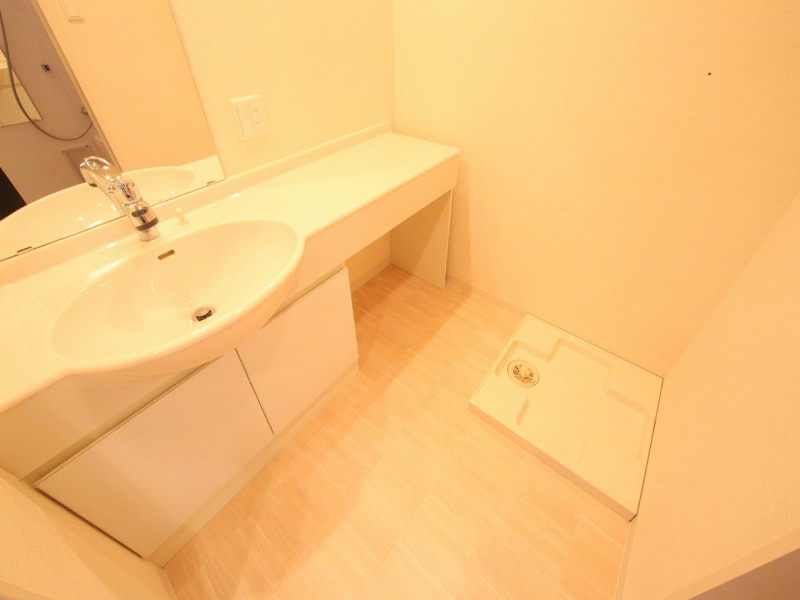 洗面設備　脱衣所　独立洗面台（シャンプードレッサー）洗濯機ご用意できま