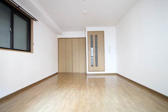 居室・リビング　※別号室の写真です