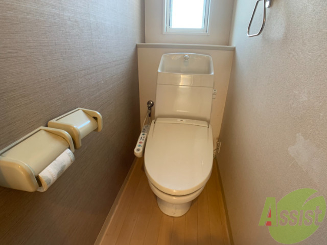 トイレ　こちらはトイレです。清潔感があり、安心して使用できます。