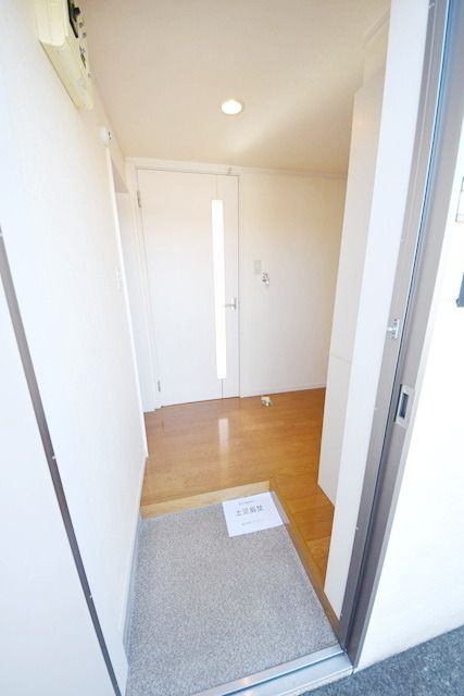 玄関　★駅から至近♪ロフト付き！★