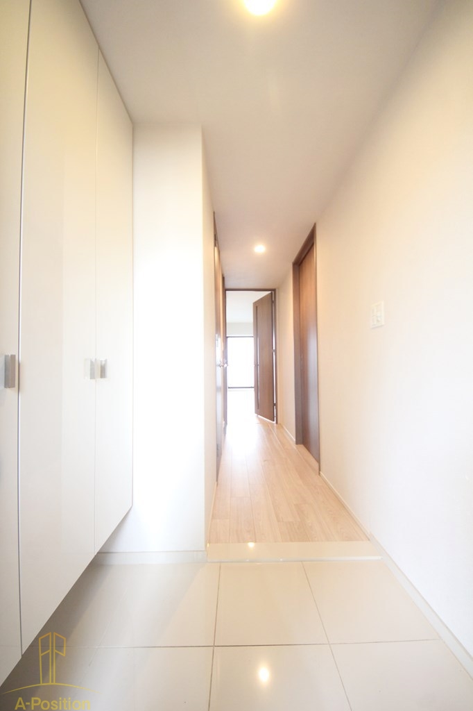 玄関　リビオレゾン梅田カサーレ