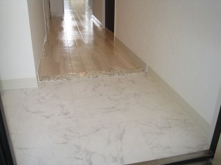 玄関　メゾン黒川