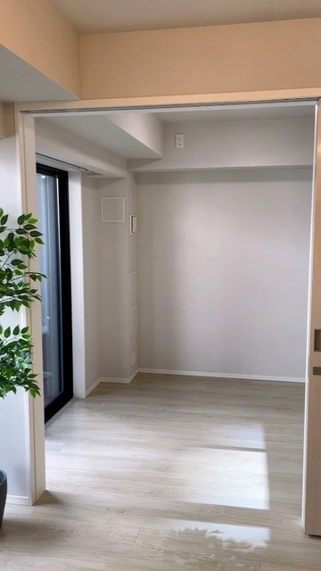 その他部屋・スペース　洋室約４．５帖※前回募集時撮影※備品・家具は賃貸に含まれませ