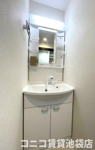 洗面設備　別号室イメージの為、現状を優先致します。