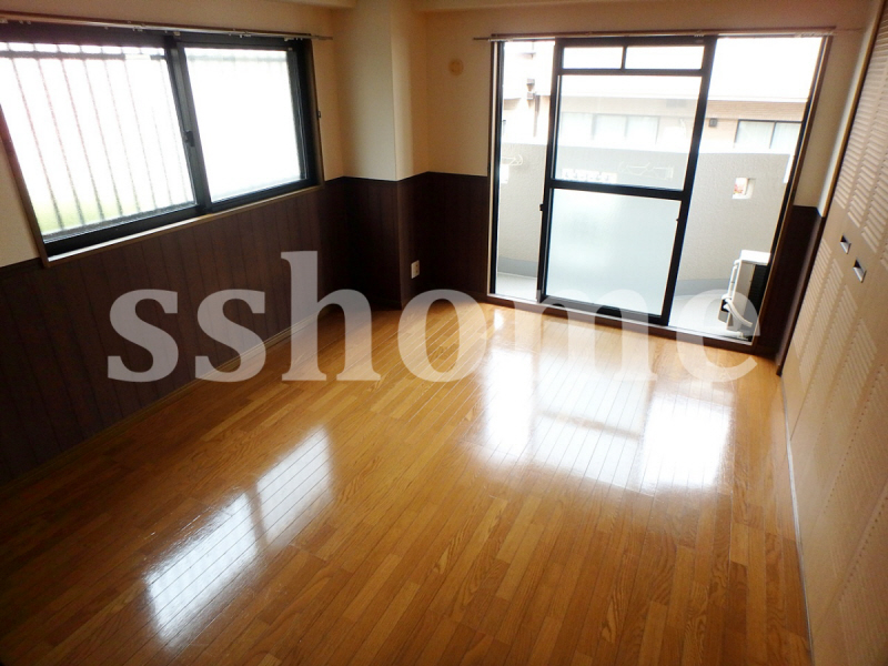 その他部屋・スペース　2面採光の洋室☆