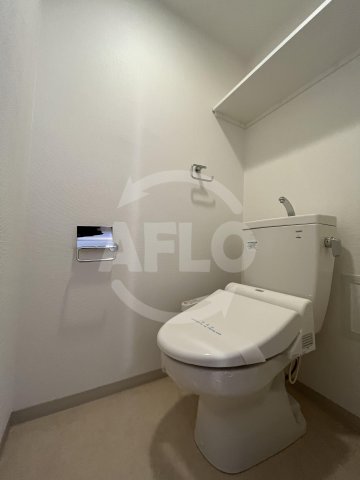 トイレ　エステムプラザ難波WESTリバークロス　温水洗浄便座