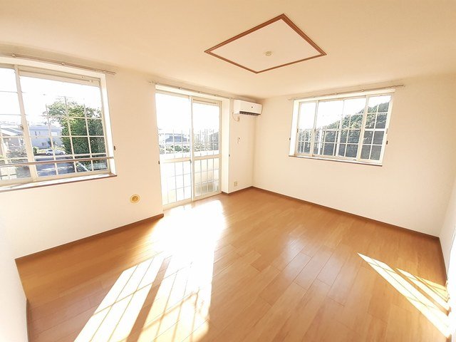 居室・リビング　おしゃれな居間です