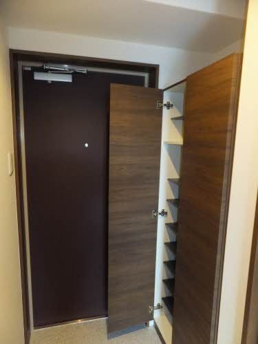 玄関　玄関、下駄箱