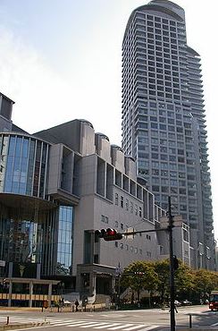 ショッピングセンター　HERBIS PLAZA（ショッピングセンター）まで677m