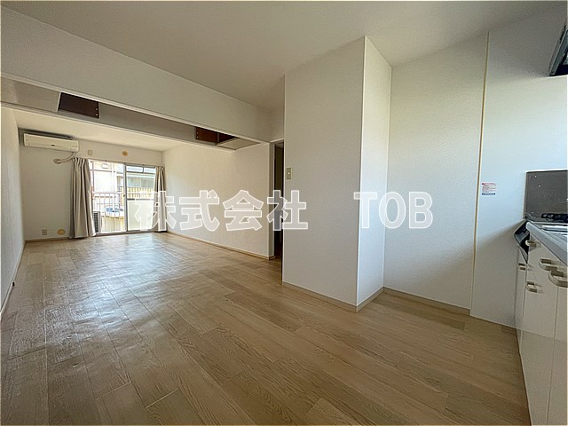 居室・リビング　LDK13.5帖