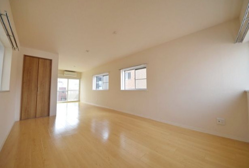 居室・リビング　ゆったり過ごせる居間です