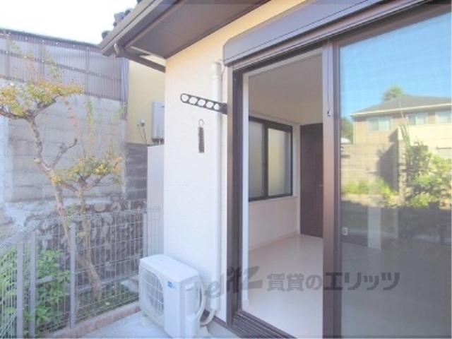 バルコニー　一階なのでゆったりしています