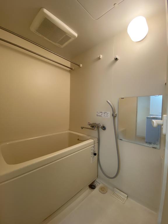 バス・シャワールーム　AH-BONII　浴室