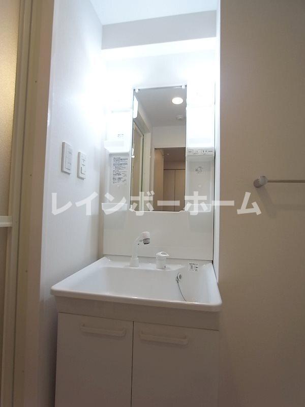 洗面設備　広い洗面スペース