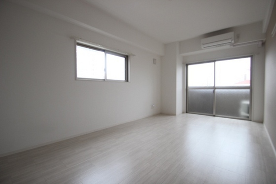 居室・リビング　※別部屋の写真です