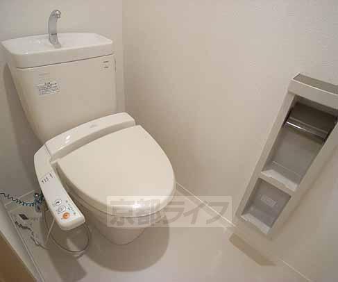 トイレ　ウォシュレット付きで快適