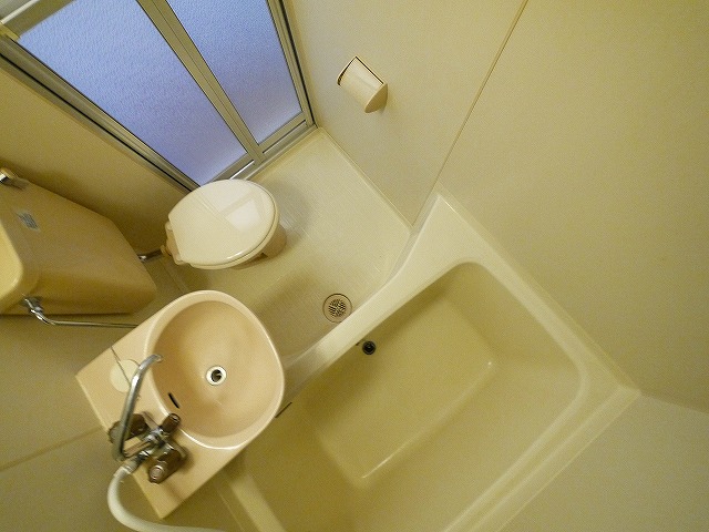 バス・シャワールーム　日々の疲れを癒すお風呂付です