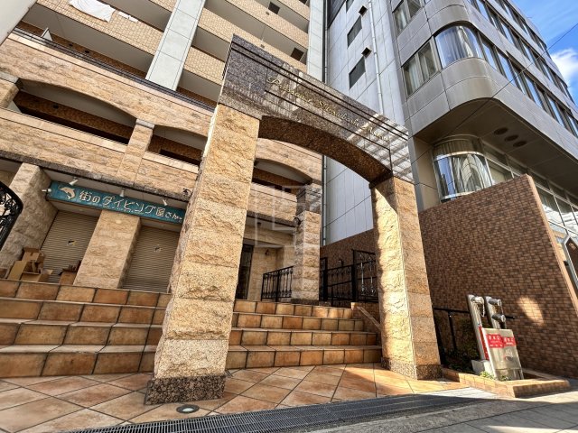 エントランス　プレサンス心斎橋モデルノ　エントランス