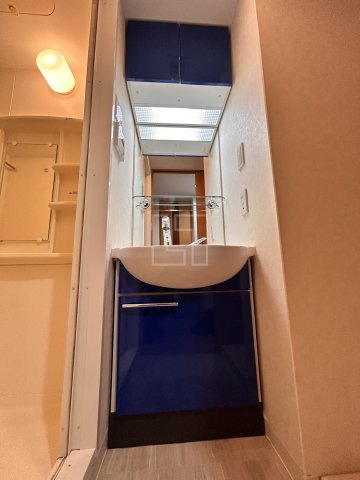 洗面設備　プレサンス心斎橋モデルノ　独立洗面台