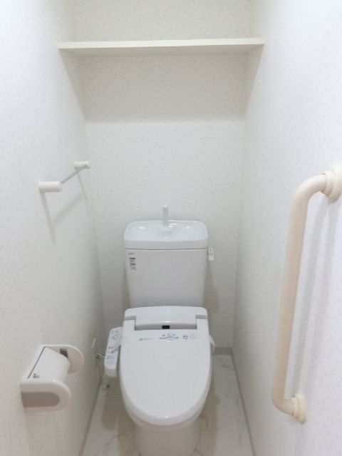 トイレ　洗浄便座