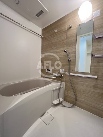 バス・シャワールーム　シーズンフラッツ新町　風呂