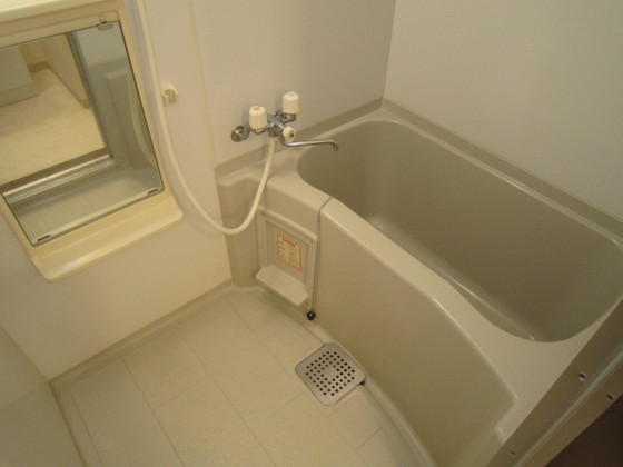 バス・シャワールーム　※他部屋のお写真になります