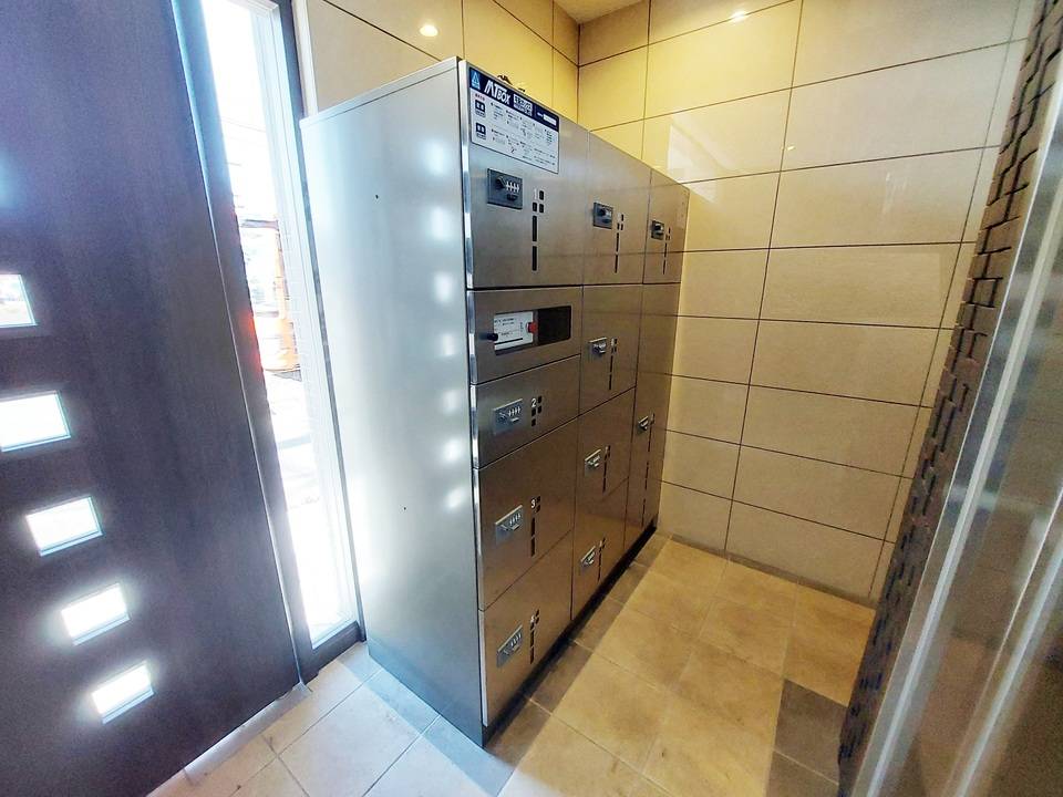 エントランス　宅配ボックス