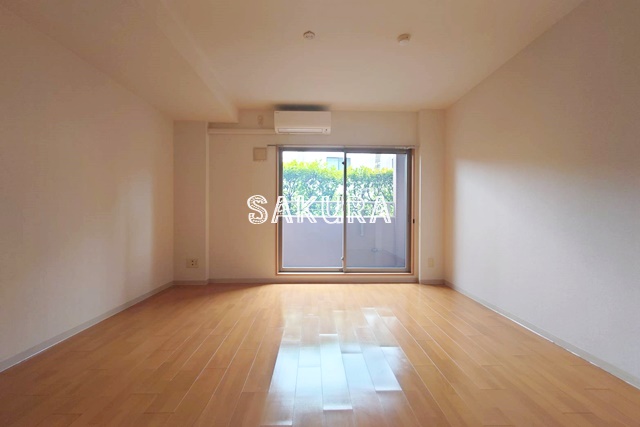 居室・リビング　使いやすい形の為、レイアウトを楽しめます♪