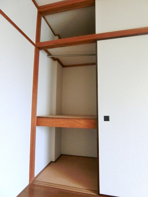 収納　高さ、奥行きのある収納