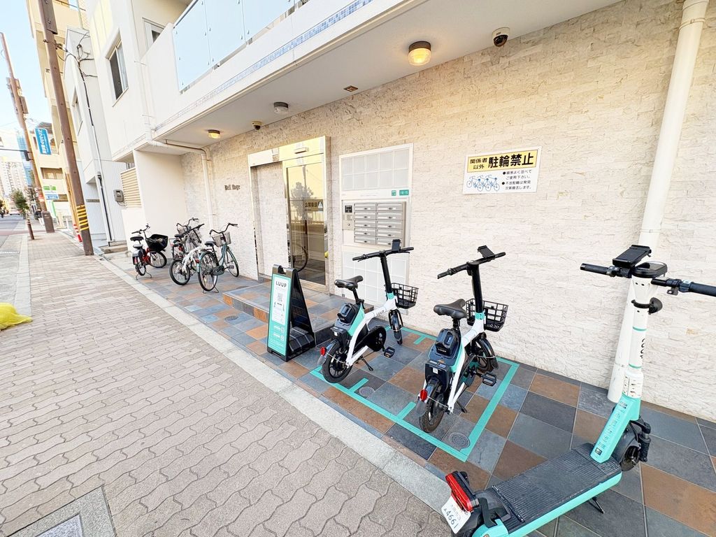 駐車場　駐車場