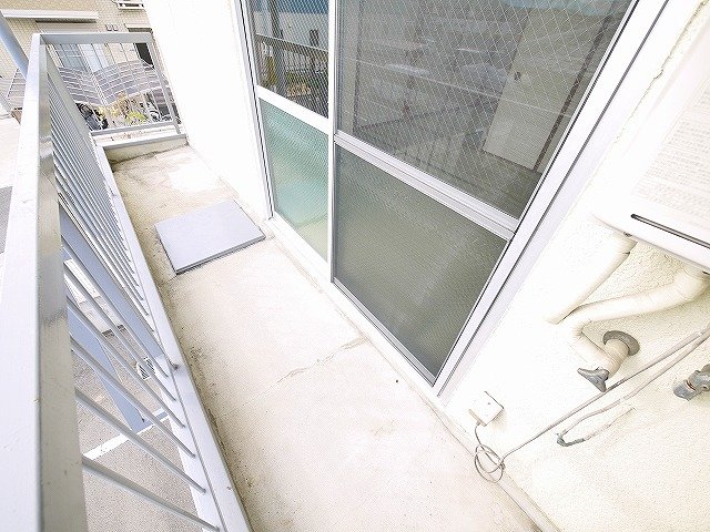 バルコニー　お洗濯にも便利なバルコニー付き