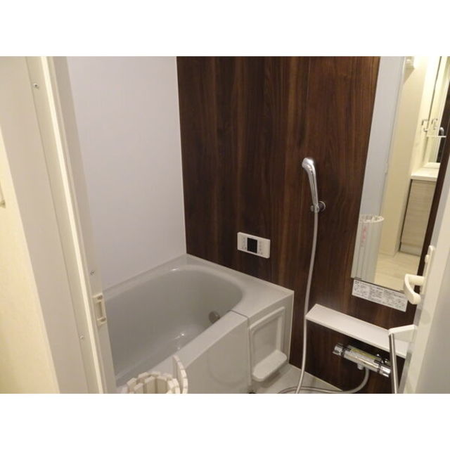 バス・シャワールーム　バスルーム