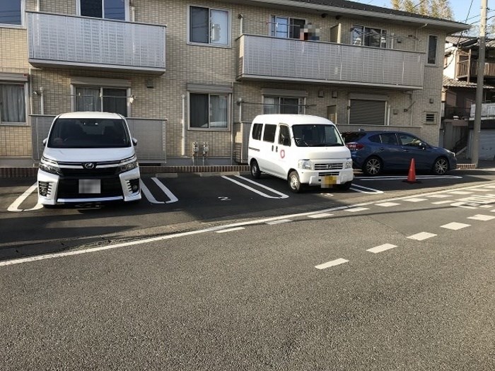 駐車場　駐車場