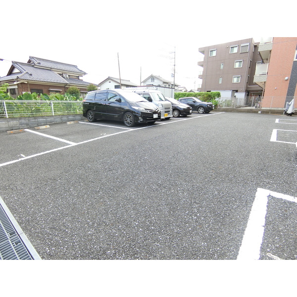 駐車場　敷地内駐車場