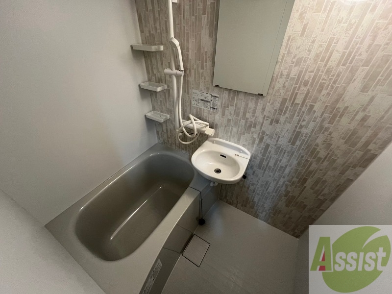 バス・シャワールーム　お風呂になります。一日の疲れを癒してくださいね。