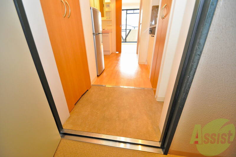 玄関　明るい玄関、早く帰りたくなる家になることまちがいないです