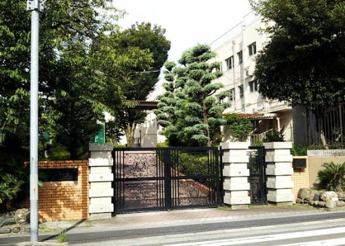 中学校　名古屋市立本城中学校（中学校）まで706m