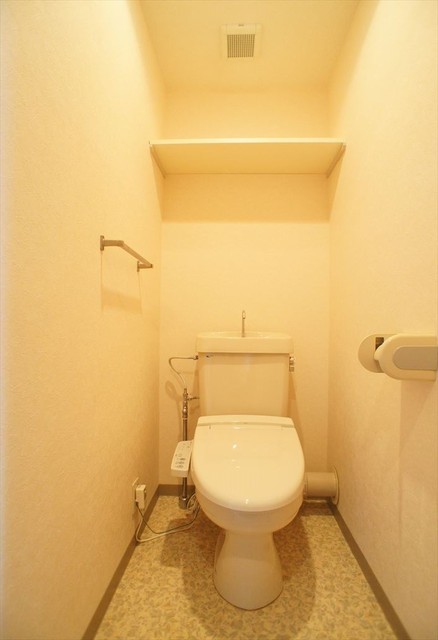 トイレ　温水洗浄便座つき