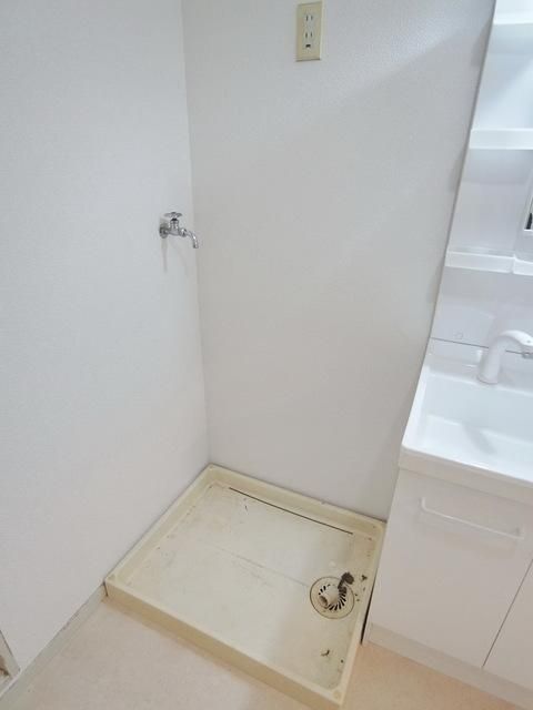 その他　♪あると何だか安心な洗濯機バン付き♪