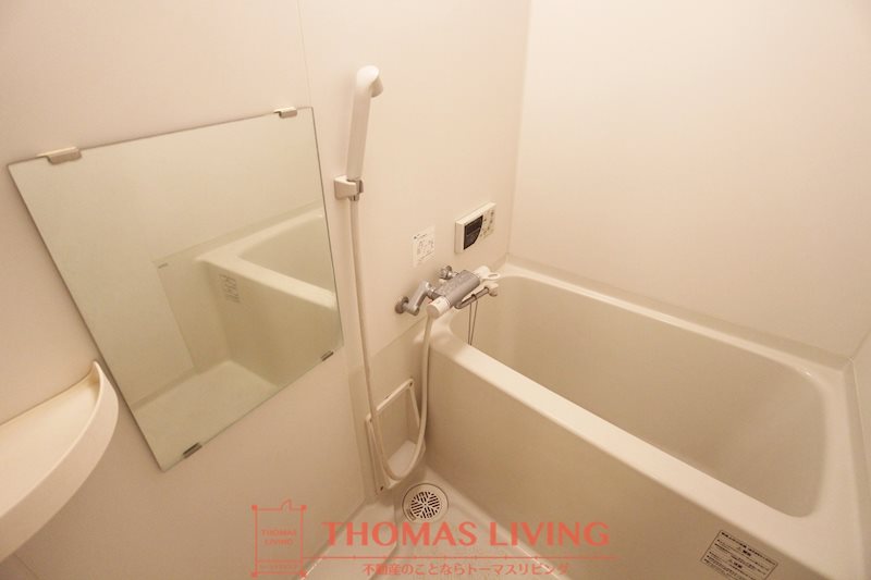 バス・シャワールーム　清潔感のある浴室。