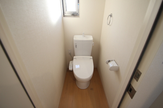 トイレ　※他号室の写真です。