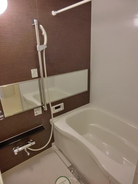 バス・シャワールーム　追い焚き付