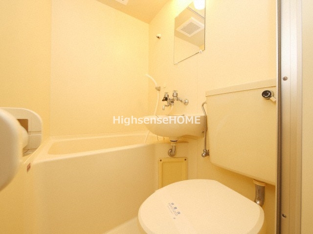 バス・シャワールーム　日々の疲れを癒すお風呂付です