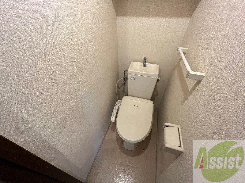 トイレ　トイレです。ウォシュレット付を探している方、おすすめです。