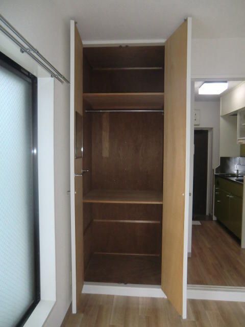 収納　奥行のある収納付です！増えがちな荷物をもスッキリ収納できます