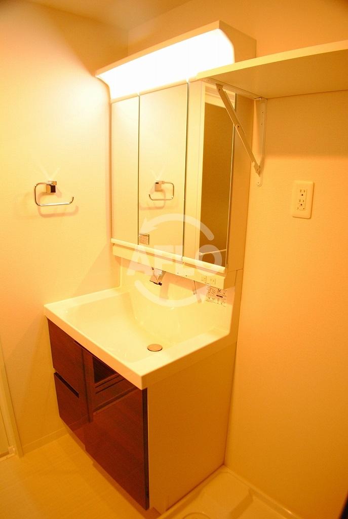 洗面設備　エステムプラザ心斎橋EAST IVブランディア　独立洗面台