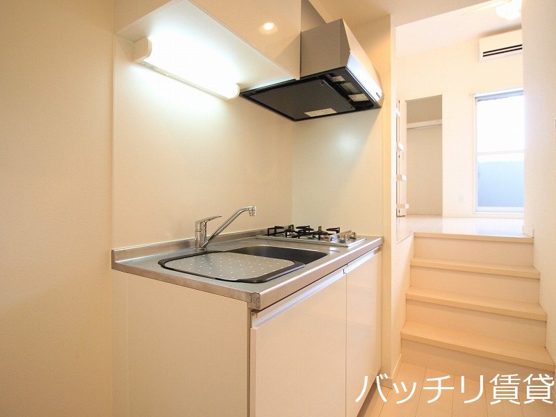 キッチン　画像は別号室タイプの為、現状を優先致します。